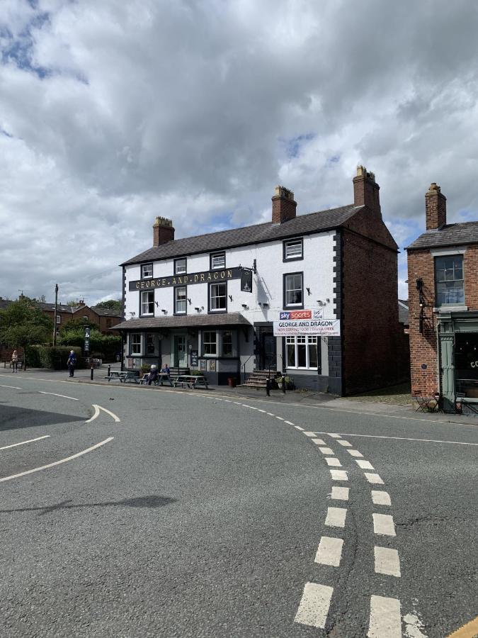 Bed and Breakfast George And Dragon Tarvin Esterno foto