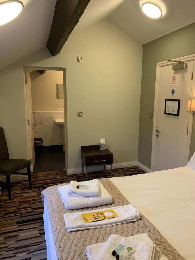 Bed and Breakfast George And Dragon Tarvin Esterno foto